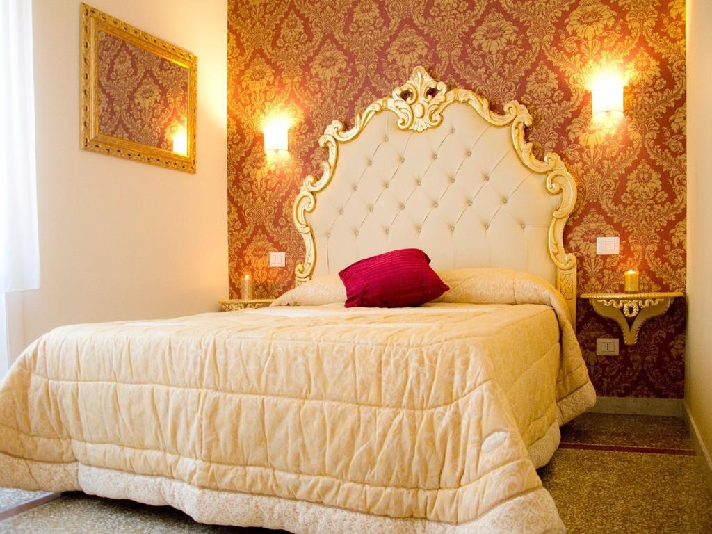 Re Di Luna B&B Róma Szoba fotó